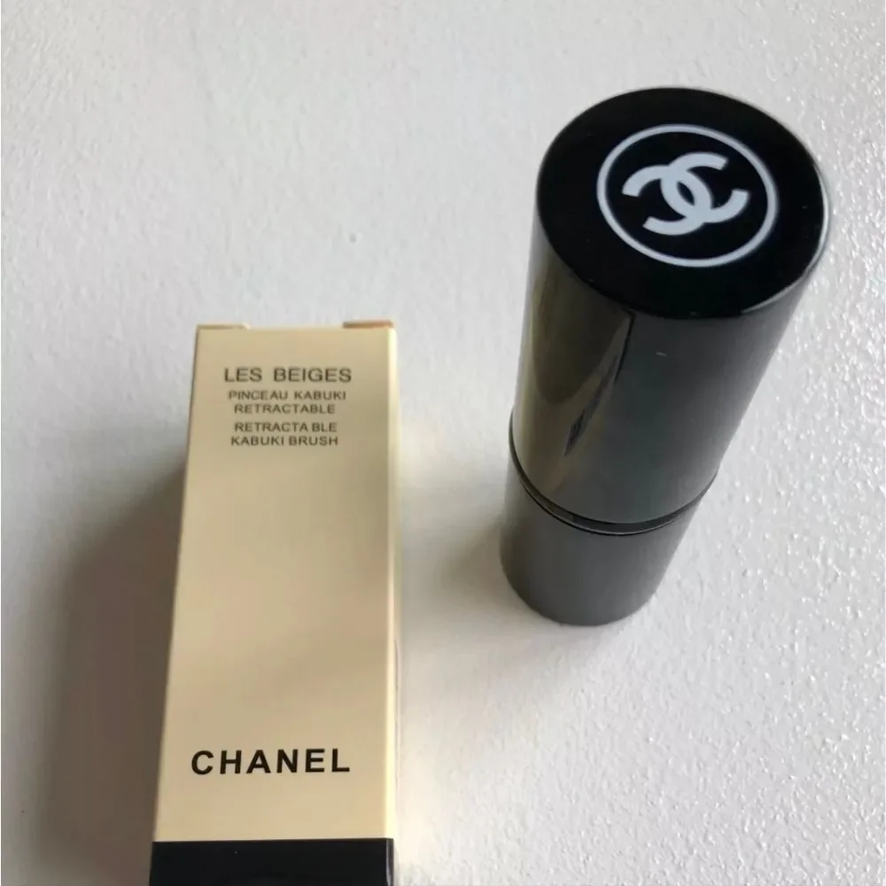 CHANEL Les Beiges Retractable Kabuki Brush - Cream and Black